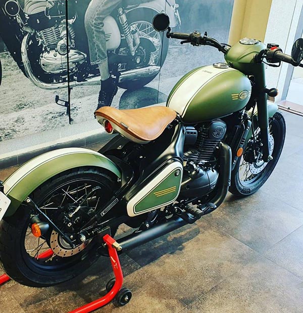 Jawa Perak Matte Green Colour: जावा पेराक को डीलर ने दिया कस्टम मैट ग्रीन रंग, डिक रही इतनी आकर्षक