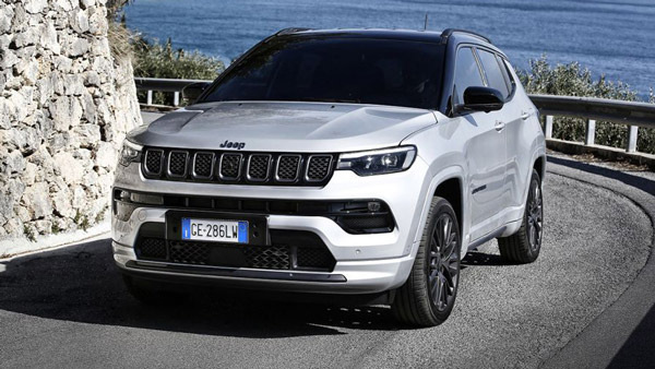 2022 Jeep Compass Unveiled: नई जीप कम्पास फेसलिफ्ट का हुआ खुलासा, जानें क्या है नया