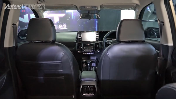 Kia Sonet 7 Seater Walkaround: किया सॉनेट 7 सीटर का पहला वाकअराउंड वीडियो आया सामने, जानें