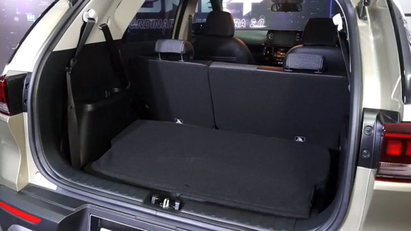 Kia Sonet 7 Seater Unveiled: किया सॉनेट 7 सीटर को किया गया पेश, मिले कई अतिरिक्त फीचर्स