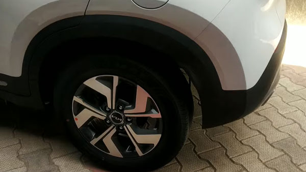 2021 Kia Sonet Spied: नई किया सॉनेट, पैडल शिफ्टर के साथ आई नजर, 27 अप्रैल को होगी लॉन्च