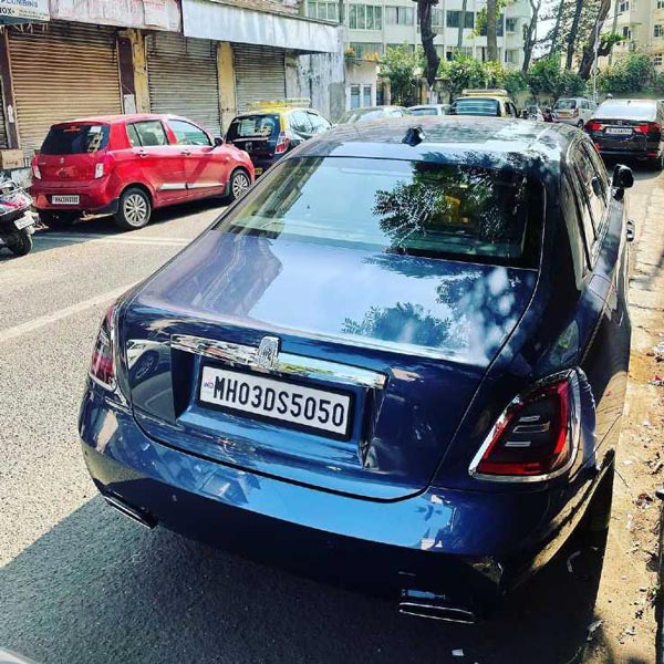 Kumarmangalam Birla Buys Rolls Royce: अरबपति कुमारमंगलम बिड़ला ने खरीदी 9 करोड़ रुपये की रोल्स रॉयस घोस्ट