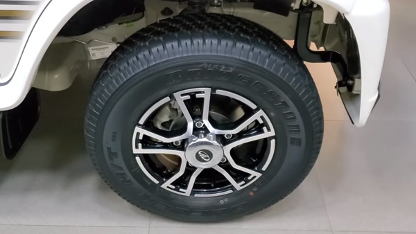 Mahindra Bolero Accessories Package: महिंद्रा बोलेरो की एक्सेसरिज पैकेज हुई लॉन्च, जानें क्या है कीमत