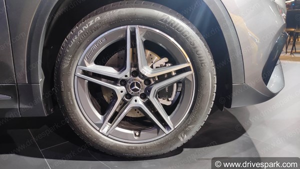 New Mercedes-Benz GLA Bookings Open: नई जनरेशन मर्सिडीज जीएलए की बुकिंग भारत में हुई शुरू, जानें कब होगी लॉन्च