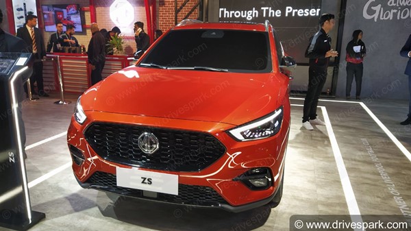 MG ZS Petrol Spied: एमजी जेडएस पेट्रोल फिर से टेस्टिंग करते आई नजर, जाने कब होगी भारत में लॉन्च