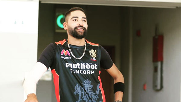 Mohammed Siraj Receives Mahindra Thar: अब मोहम्मद सिराज को भी मिली थार एसयूवी, आनंद महिंद्रा को कहा धन्यवाद