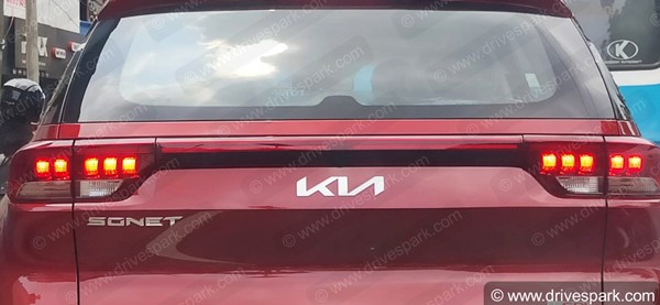 Kia Updated Models Launch Tomorrow: नई किया सॉनेट व सेल्टोस कल होगी भारत में लॉन्च, जानें किया मिलेगा अपडेट
