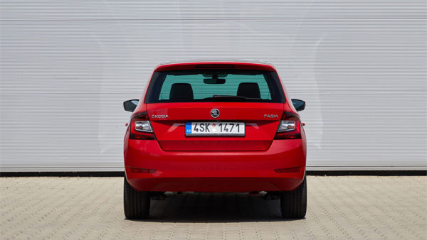 Skoda Fabia Interior Sketch Revealed: स्कोडा फाबिया के इंटीरियर का स्केच हुआ जारी, जानें क्या हैं फीचर्स