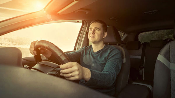 Make Car Travel Easy In Summer: गर्मियों में कार से सफर को बनाएं आसान, जानें कुछ जरूरी टिप्स