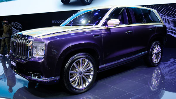 Rolls Royce Cullinan Look Alike Spotted: चीनी कार कंपनी ने की रोल्स राॅयस कलिनन की नकल, देखें तस्वीरें