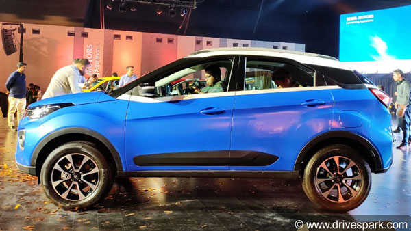 Tata Nexon Touchscreen Buttons Removed: टाटा नेक्सन से हटाए गए टचस्क्रीन के फिजिकल बटन, देखें
