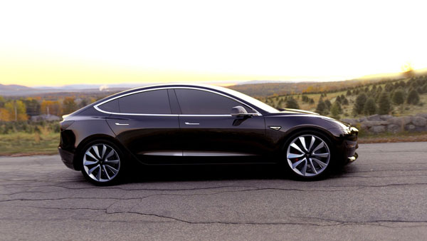 Tesla Showroom India: टेस्ला भारत में तीन शहरों में शोरूम खोलने की कर रही है तैयारी, जगह की तलाश हुई शुरू