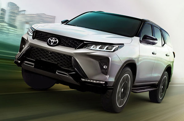 Toyota Kirloskar Cars Price Hiked: टोयोटा की कारों की कीमत 1.18 लाख रुपये तक बढ़ी, जानें नई कीमत