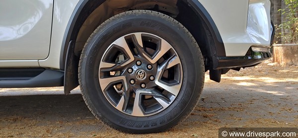 Toyota Fortuner Legender Review In Hindi: टोयोटा फॉर्च्यूनर लेजेंडर रिव्यू: अपने सेगमेंट की सबसे ताकतवर एसयूवी!