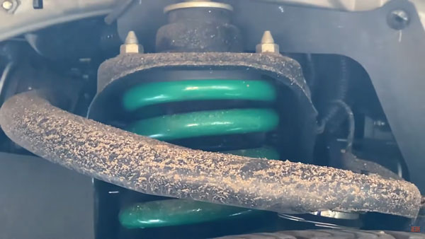 Toyota Fortuner Modification: इस टोयोटा फॉर्च्यूनर का सस्पेंशन होता है सड़क के मुताबिक एडजस्ट, जानें