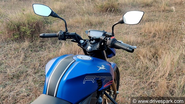 TVS Apache RTR 200 4V Price Hike: टीवीएस अपाचे आरटीआर 200 4वी अब हो गई महंगी, जानें कितनी बढ़ी कीमत