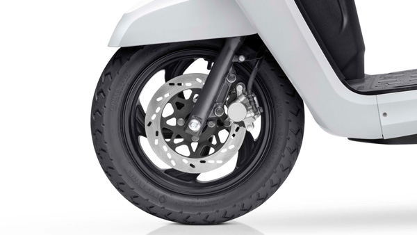 Tvs iQube Sales March 2021: टीवीएस आईक्यूब ने बजाज चेतक को पछाड़ा, मार्च में बिक गए इतने यूनिट्स Tvs iQube Sales March 2021: टीवीएस आईक्यूब ने बजाज चेतक को पछाड़ा, मार्च में बिक गए इतने यूनिट्स