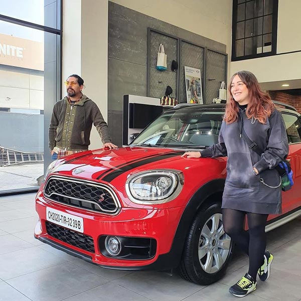 आईपीएल के इन युवा खिलाड़ियों के पास है एक से बढ़कर एक कार, फोर्ड मस्टैंग तक है शामिल