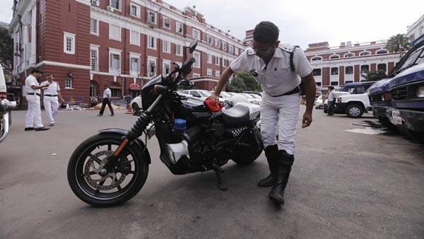 जानिए पुलिस कब और क्यों जलाती है साईरन लाइट, क्या होते हैं विभिन्न रंग के महत्व