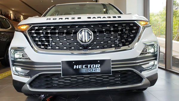 इस 2021 MG Hector Facelift SUV में लगी हैं सारी Official Accessories, देखें वीडियो
