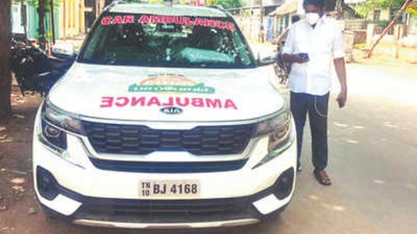 Politician Car As Ambulance: इस नेता ने अपने कार को बनाया एम्बुलेंस, मुफ्त में मरीजो को पहुंचा रहे अस्पताल
