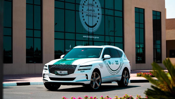 Dubai Police New Car: दुबई पुलिस ने अपने बेड़े में जोड़ी यह लग्जरी एसयूवी, कई महंगी कारें पहले से है मौजूद Dubai Police New Car: दुबई पुलिस ने अपने बेड़े में जोड़ी यह लग्जरी एसयूवी, कई महंगी कारें पहले से है मौजूद