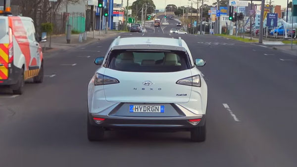 Hyundai की इस हाइड्रोजन सेल कार ने सिंगल टैंक में किया 887 किलोमीटर का सफर, बनाया नया वर्ल्ड रिकॉर्ड Hyundai की इस हाइड्रोजन सेल कार ने सिंगल टैंक में किया 887 किलोमीटर का सफर, बनाया नया वर्ल्ड रिकॉर्ड