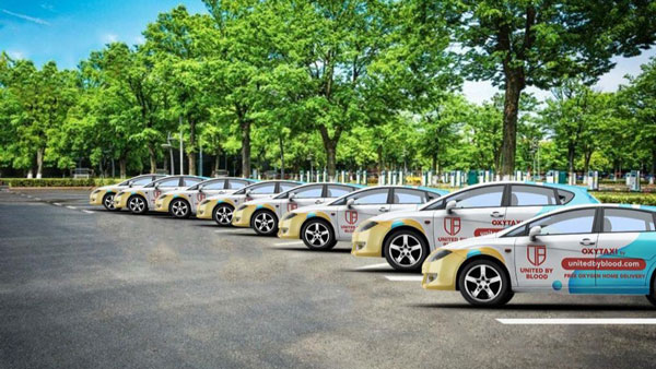 OxyTaxi: कोरोना संकट में आईएएस अधिकारी की पहल, मरीजों के घरों तक टैक्सी से पहुंचा रहे हैं ऑक्सीजन OxyTaxi: कोरोना संकट में आईएएस अधिकारी की पहल, मरीजों के घरों तक टैक्सी से पहुंचा रहे हैं ऑक्सीजन