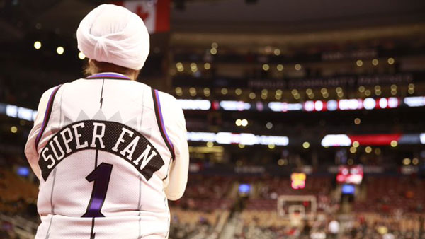 भारतीय-मूल का कार सेल्समैन एनबीए के 'हाल ऑफ फेम' में हुआ शामिल, जानिये नव भाटिया की यह प्रेरक कहानी