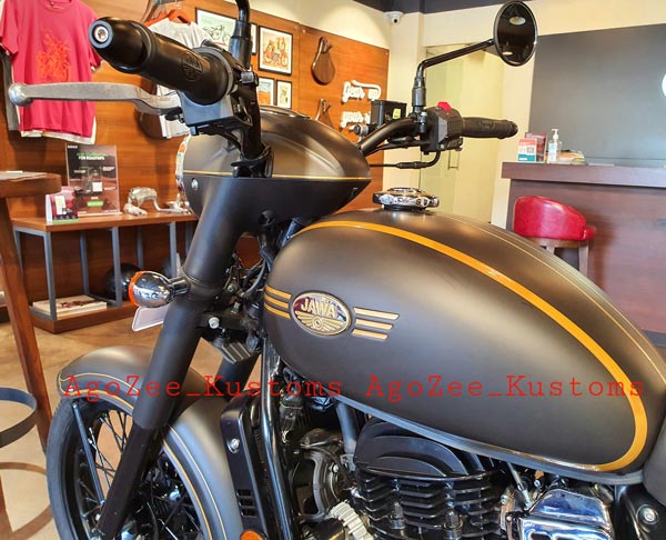 Jawa Perak से प्रेरित होकर इस Jawa Classic को दिया गया ब्लैक मैटेलिक शेड, देखें तस्वीरें