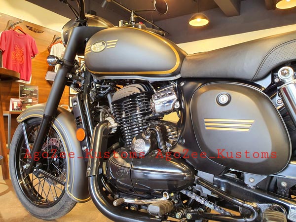 Jawa Perak से प्रेरित होकर इस Jawa Classic को दिया गया ब्लैक मैटेलिक शेड, देखें तस्वीरें