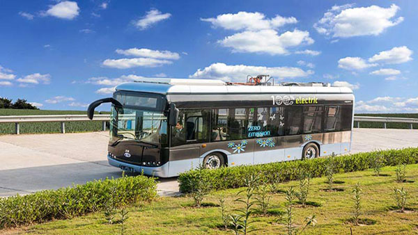 Electric Air-conditioned Buses In Gujarat: गुजरात के मुख्य मंत्री ने लॉन्च की 50 इलेक्ट्रिक एयर-कंडीशन बसें, अहमदाबाद की सड़कों पर दौड़ते आयेंगी नजर
