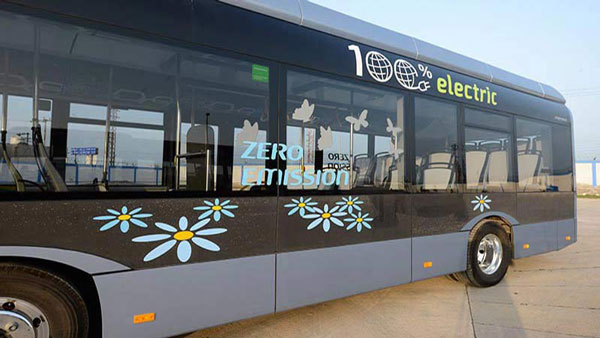 Electric Air-conditioned Buses In Gujarat: गुजरात के मुख्य मंत्री ने लॉन्च की 50 इलेक्ट्रिक एयर-कंडीशन बसें, अहमदाबाद की सड़कों पर दौड़ते आयेंगी नजर