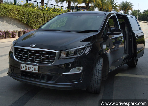 Kia Carnival से नहीं हैं खुश? तो 30 दिन के अंदर करें वापस, कंपनी ने शुरू की नई स्कीम