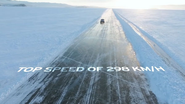 Lamborghini Urus ने बर्फीली Baikal झील पर बनाया सबसे तेज रफ्तार का रिकॉर्ड, जानें कितनी थी स्पीड