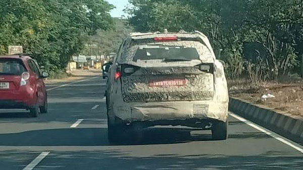 Mahindra XUV700 Spied: महिंद्रा एक्सयूवी700 एक बार फिर टेस्टिंग करते आई नजर, देखें तस्वीरें