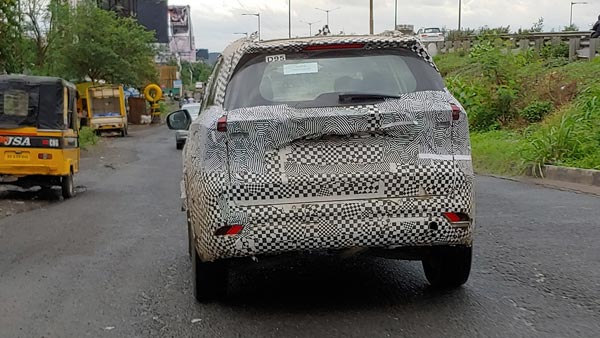 Mahindra XUV700 Spy Pics: महिंद्रा एक्सयूवी700 पुणे में टेस्टिंग के दौरान आई नजर, देखें कैसा रहेगा डिजाईन