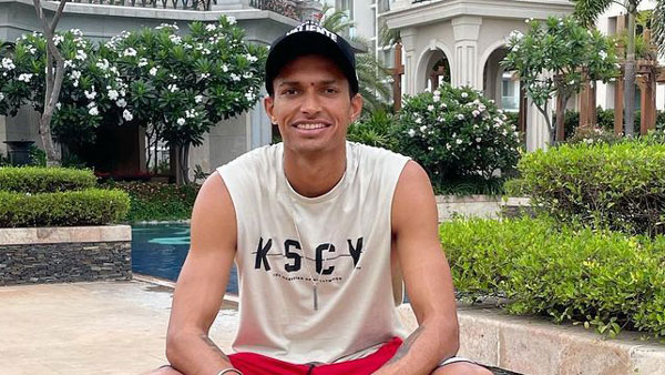 Cricketer नवदीप सैनी को मिली नई Mahindra Thar, ऑफ-रोडिंग करते शेयर किया वीडियो