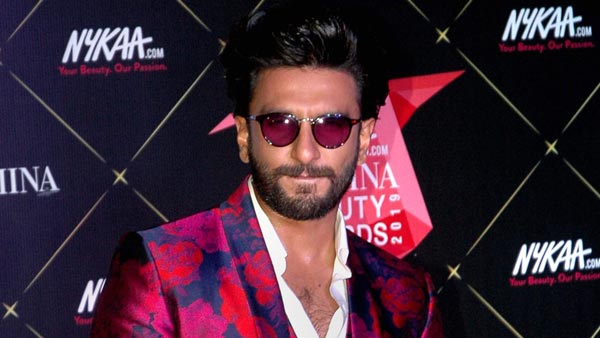 एक्टर Ranveer Singh ने खरीदी करोड़ों की Lamborghini Urus कार, जानें कीमत और फीचर्स एक्टर Ranveer Singh ने खरीदी करोड़ों की Lamborghini Urus कार, जानें कीमत और फीचर्स