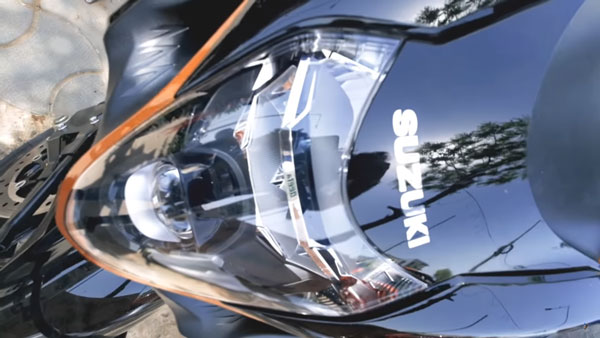 2021 Suzuki Hayabusa Unboxing: नई सुजुकी हायाबुसा पहुंची डीलरशिप, वीडियो में देखें कैसा है नया मॉडल