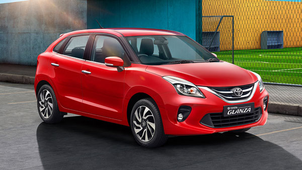 Toyota मई 2021 में अपनी कारों पर दे रही है 65,000 रुपये तक के फायदे, जानें क्या हैं Offers