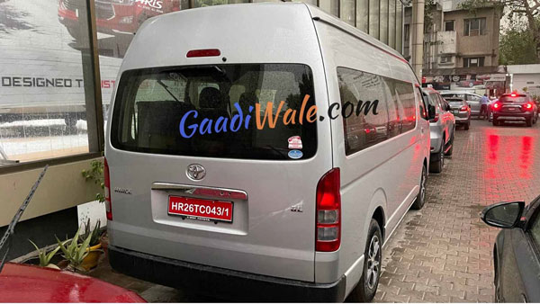 Toyota Hiace 14-सीटर एमपीवी भारतीय शोरूम में पहुंचना हुई शुरू, जानें कितनी है कीमत