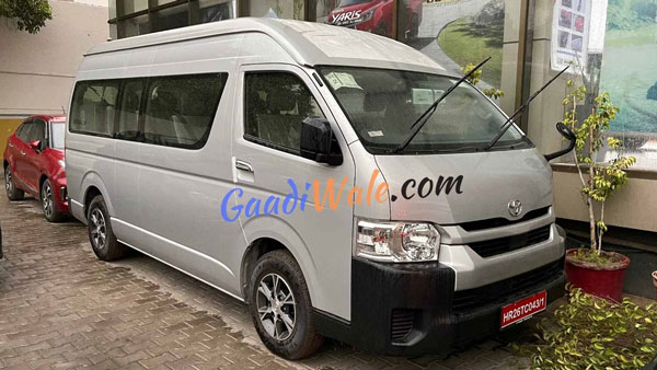 Toyota Hiace 14-सीटर एमपीवी भारतीय शोरूम में पहुंचना हुई शुरू, जानें कितनी है कीमत