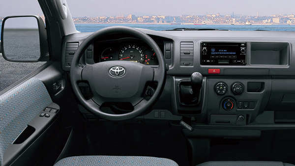 Toyota Hiace 14-सीटर एमपीवी भारतीय शोरूम में पहुंचना हुई शुरू, जानें कितनी है कीमत