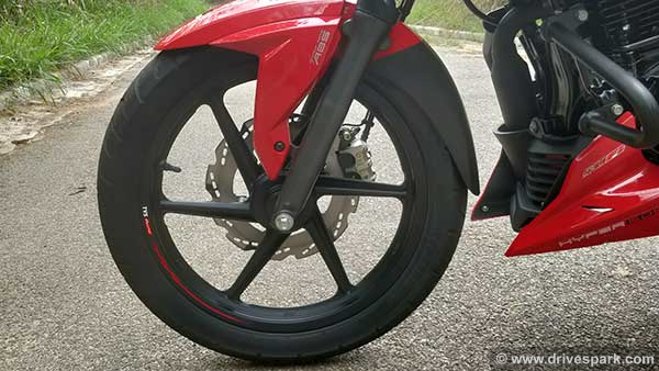 TVS ने Apache RTR 160 4V की कीमत एक बार फिर बढ़ाई, जानें कितनी पड़ेगी जेब पर भारी