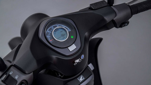 होंडा ने पेश की नई Super Cub 125 मोपेड, अब तक बिक चुकी है 10 करोड़ से भी ज्यादा