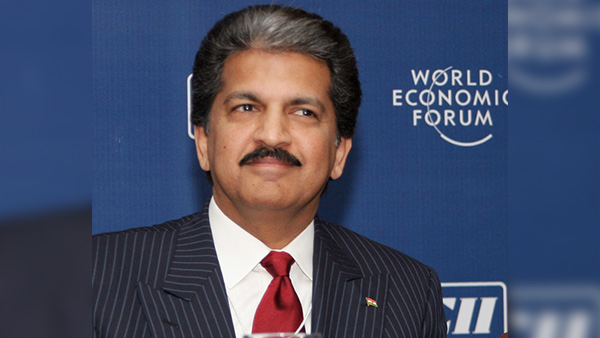 व्यक्ति ने हाथों से धक्का देकर ऑटो को पलटने से बचाया, अनंद महिंद्रा ने शेयर किया ये मजेदार वीडियो व्यक्ति ने हाथों से धक्का देकर ऑटो को पलटने से बचाया, अनंद महिंद्रा ने शेयर किया ये मजेदार वीडियो