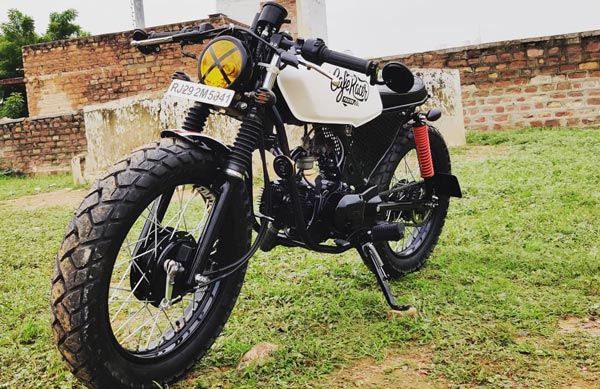 यकीन करेंगे कि यह है एक Hero Splendor मोटरसाइकिल? दिया गया है शानदार Cafe Racer लुक