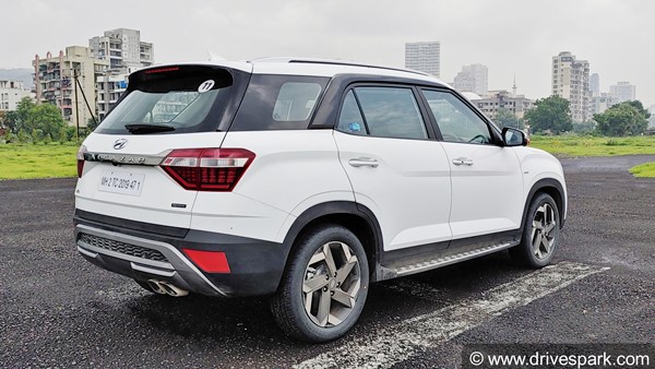 Hyundai Alcazar Review: हुंडई अल्काजार रिव्यू: फीचर्स, ड्राइविंग, माइलेज, इंजन, डिजाईन, सीटिंग जानकारी