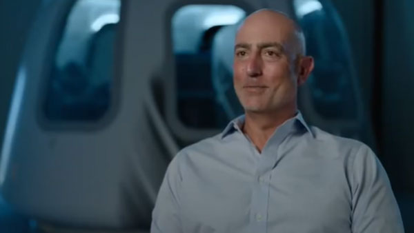 Amazon के संस्थापक और उनके भाई Spaceship में जाएंगे अंतरिक्ष में, 2.8 मिलियन डॉलर की टिकट Amazon के संस्थापक और उनके भाई Spaceship में जाएंगे अंतरिक्ष में, 2.8 मिलियन डॉलर की टिकट